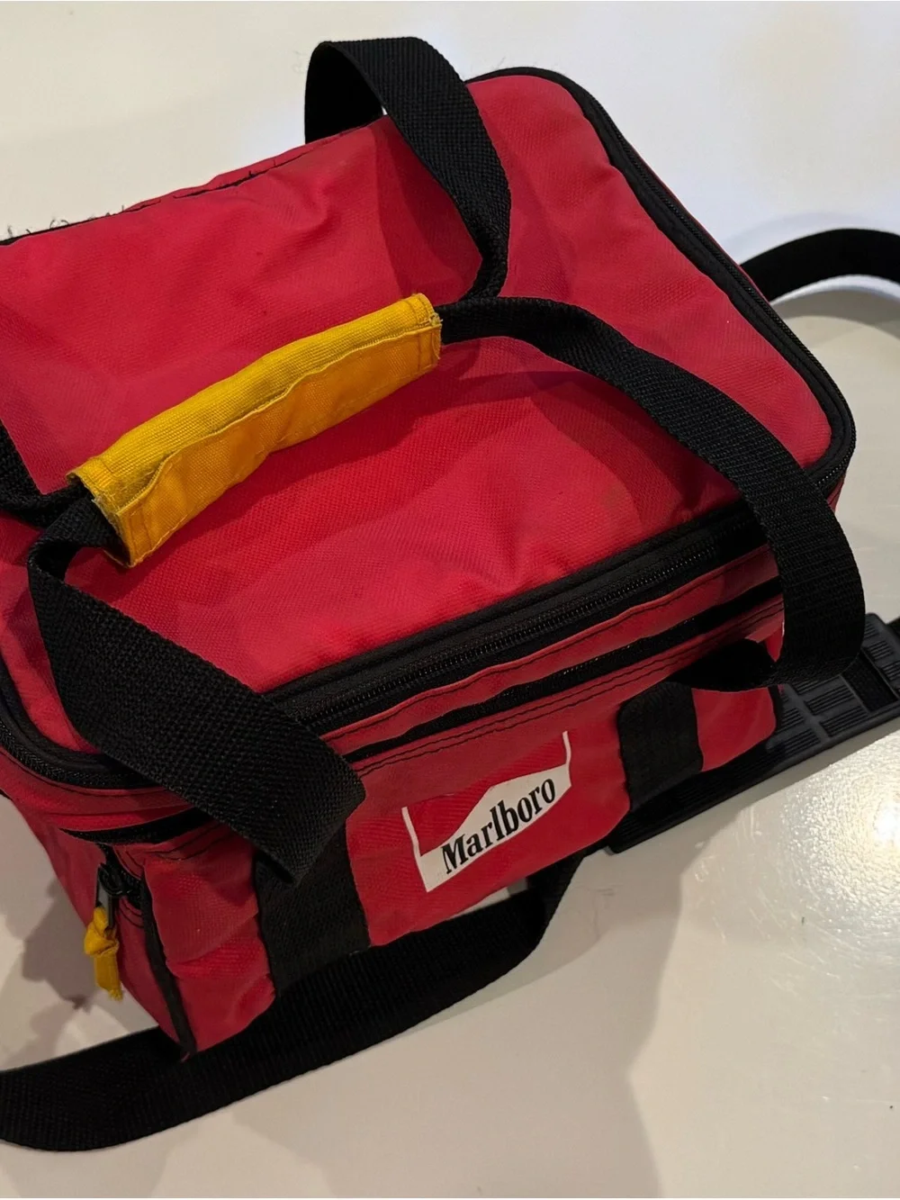 Vintage Marlboro Lunch Bag 90's Red Cooler Insulated Bag Lunch Box Zipper